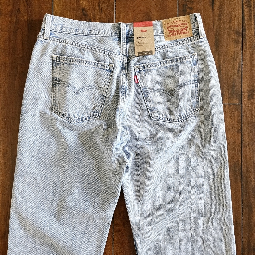 Levi's Women’s Low Pro Straight Leg Blue Jeans Light Wash Cotton Size 30 NWT - Picture 10 of 14